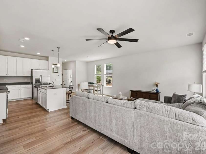 2647 Ruby Dixon Crossing Drive, Gastonia, NC 28056.  MLS# CAR4402211, YatesRealty ID 39475. Living room