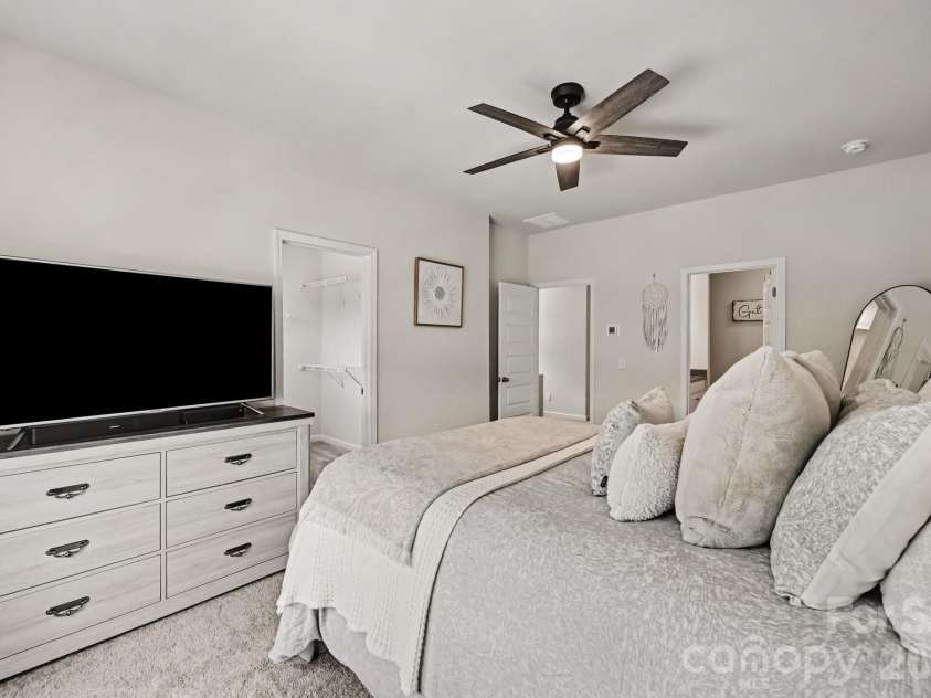 2647 Ruby Dixon Crossing Drive, Gastonia, NC 28056.  MLS# CAR4402211, YatesRealty ID 39475. Primary Bedroom