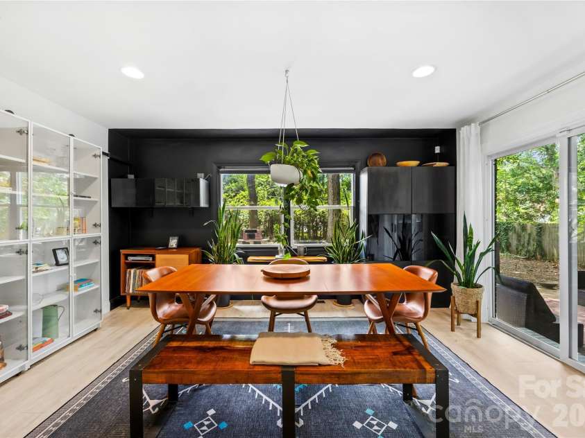 4508 Ivanhoe Place, Charlotte, NC 28205.  MLS# CAR4405275, YatesRealty ID 39479. 