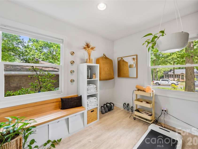 4508 Ivanhoe Place, Charlotte, NC 28205.  MLS# CAR4405275, YatesRealty ID 39479. 