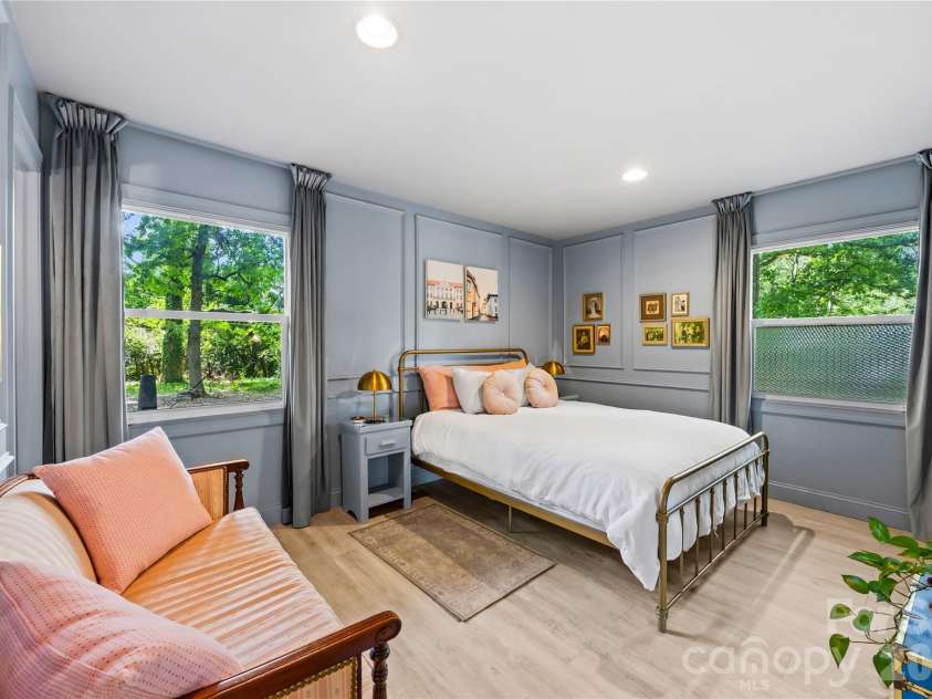 4508 Ivanhoe Place, Charlotte, NC 28205.  MLS# CAR4405275, YatesRealty ID 39479. 