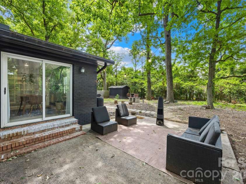 4508 Ivanhoe Place, Charlotte, NC 28205.  MLS# CAR4405275, YatesRealty ID 39479. 