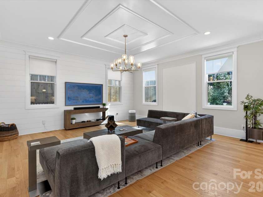 3814 Churchill Road, Charlotte, NC 28211.  MLS# CAR4353269, YatesRealty ID 3948. 