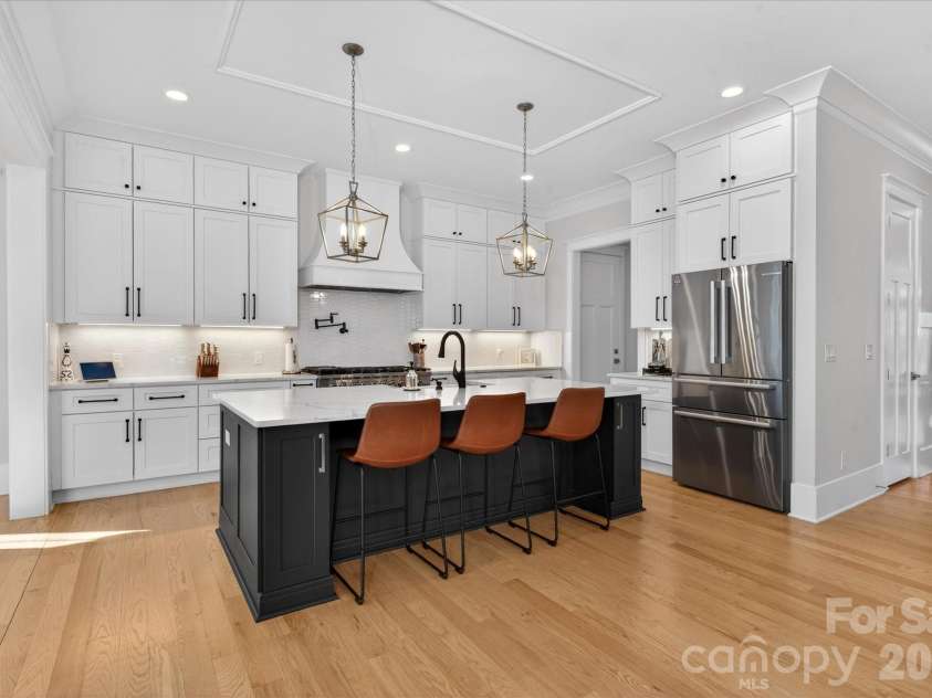 3814 Churchill Road, Charlotte, NC 28211.  MLS# CAR4353269, YatesRealty ID 3948. 