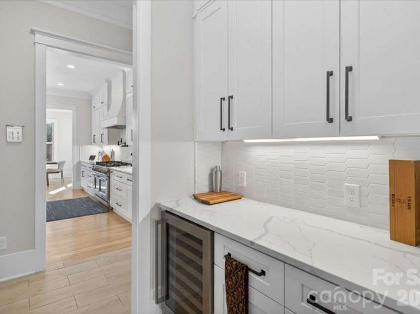 3814 Churchill Road, Charlotte, NC 28211.  MLS# CAR4353269, YatesRealty ID 3948. 