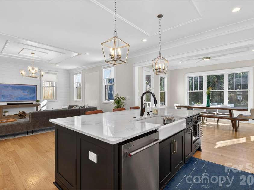 3814 Churchill Road, Charlotte, NC 28211.  MLS# CAR4353269, YatesRealty ID 3948. 