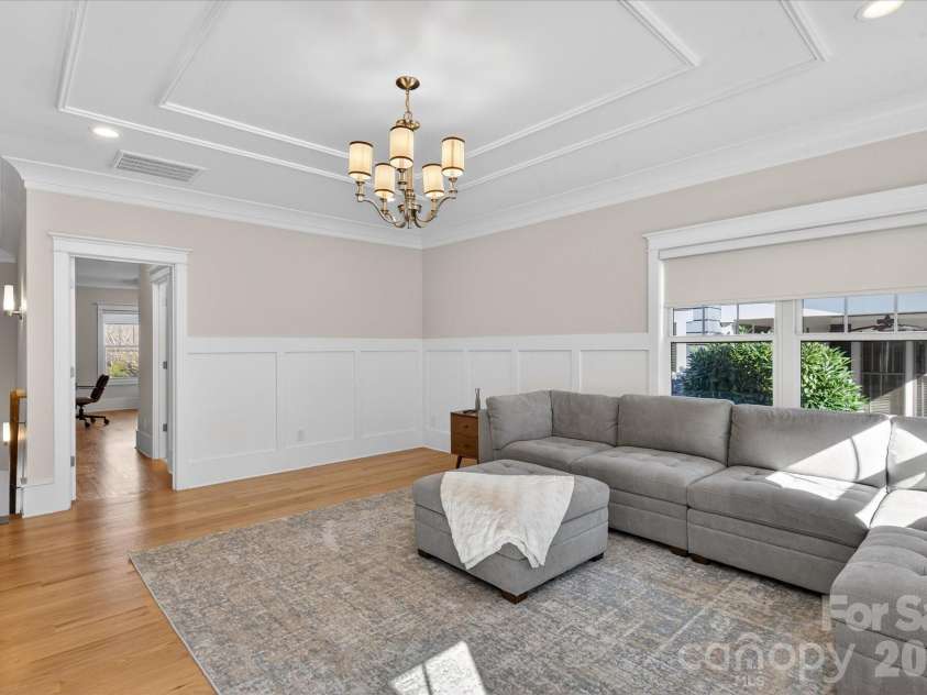 3814 Churchill Road, Charlotte, NC 28211.  MLS# CAR4353269, YatesRealty ID 3948. 