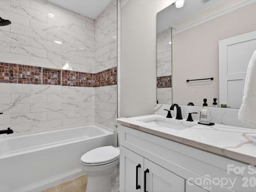3814 Churchill Road, Charlotte, NC 28211.  MLS# CAR4353269, YatesRealty ID 3948. 