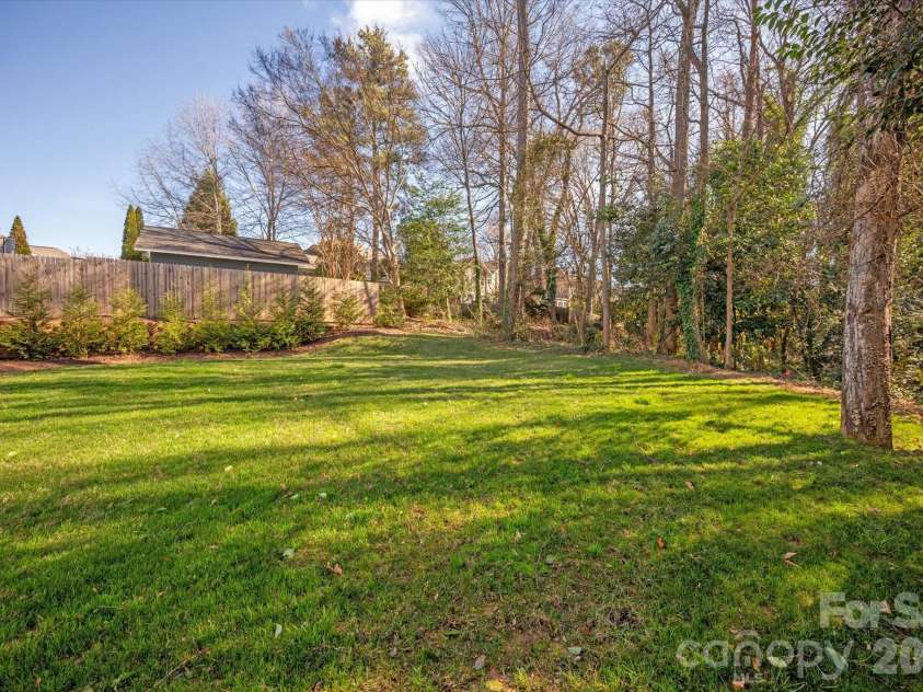 3814 Churchill Road, Charlotte, NC 28211.  MLS# CAR4353269, YatesRealty ID 3948. 