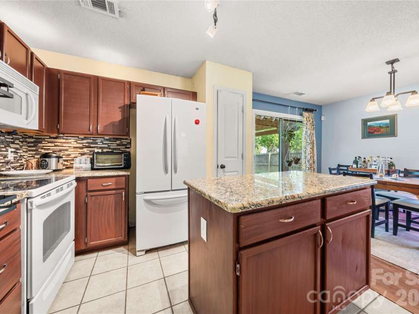 1623 Elk Creek Court, Charlotte, NC 28214.  MLS# CAR4404791, YatesRealty ID 39480. 