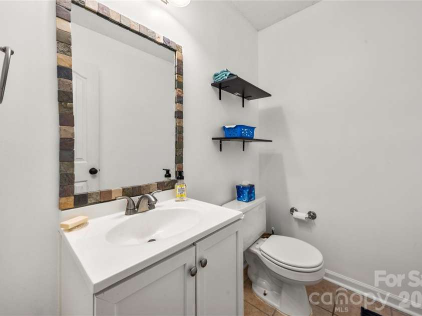 1623 Elk Creek Court, Charlotte, NC 28214.  MLS# CAR4404791, YatesRealty ID 39480. 