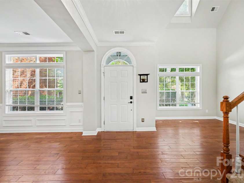 2400 River Oaks Drive, Waxhaw, NC 28173.  MLS# CAR4405322, YatesRealty ID 39481. 