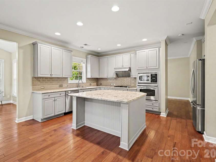2400 River Oaks Drive, Waxhaw, NC 28173.  MLS# CAR4405322, YatesRealty ID 39481. 