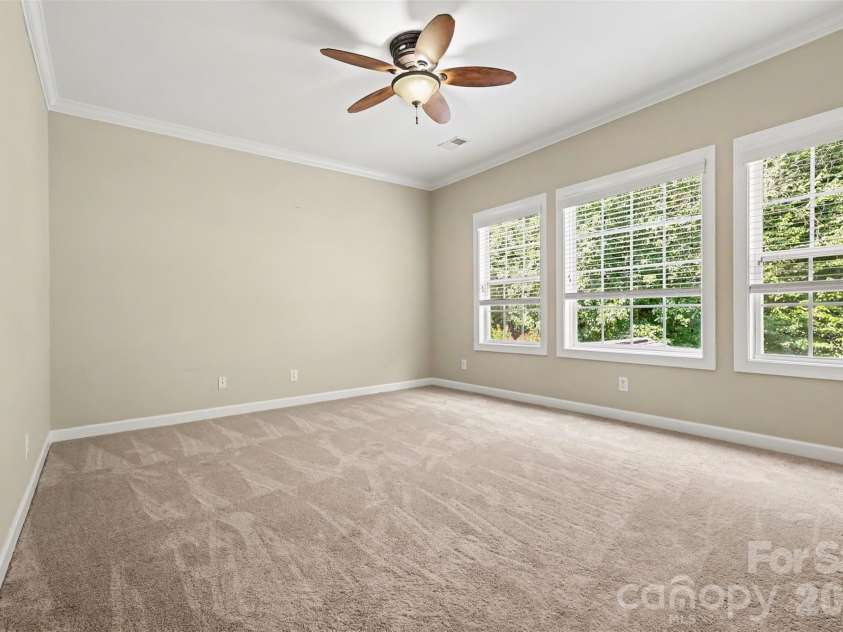 2400 River Oaks Drive, Waxhaw, NC 28173.  MLS# CAR4405322, YatesRealty ID 39481. 