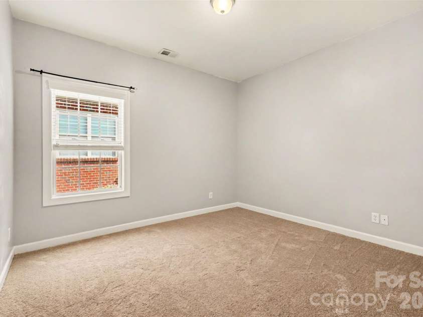 2400 River Oaks Drive, Waxhaw, NC 28173.  MLS# CAR4405322, YatesRealty ID 39481. 