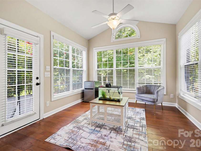 2400 River Oaks Drive, Waxhaw, NC 28173.  MLS# CAR4405322, YatesRealty ID 39481. Breakfast area/flexible area