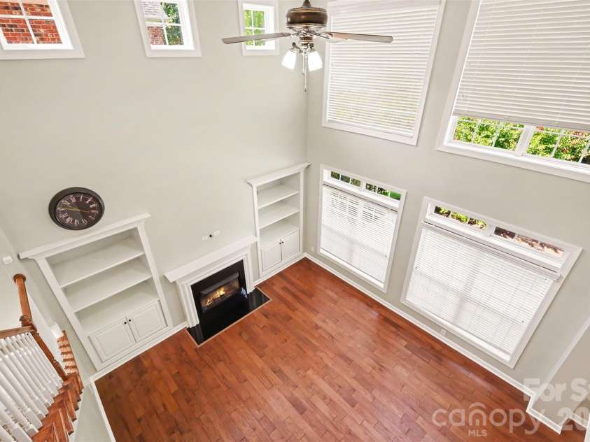 2400 River Oaks Drive, Waxhaw, NC 28173.  MLS# CAR4405322, YatesRealty ID 39481. Great room