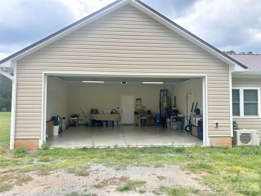 837 Upper Spencer Mountain Road, Gaston, NC 28164.  MLS# CAR4407024, YatesRealty ID 39482. 2 car garage
