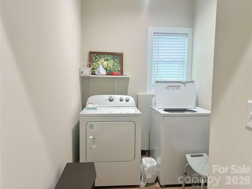 837 Upper Spencer Mountain Road, Gaston, NC 28164.  MLS# CAR4407024, YatesRealty ID 39482. Laundry Room