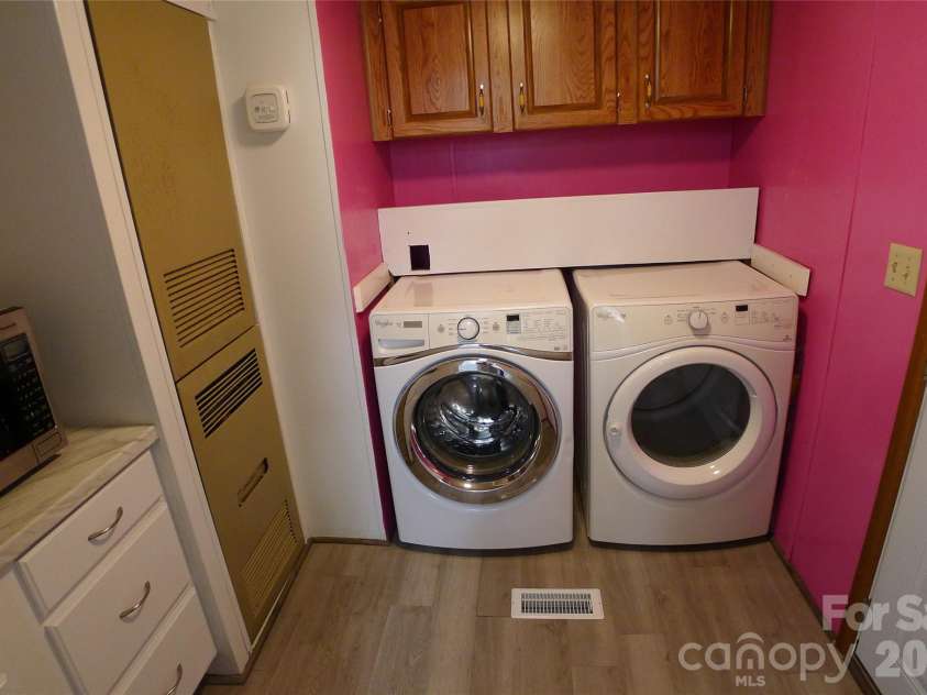 116 Hank Lesser Road, Mocksville, NC 27028.  MLS# CAR4406699, YatesRealty ID 39483. Mud room