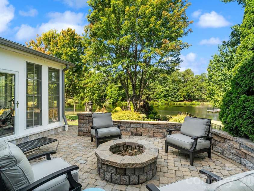 914 Oleander Lane, Waxhaw, NC 28173.  MLS# CAR4404895, YatesRealty ID 39484. 