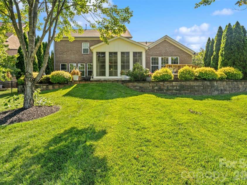 914 Oleander Lane, Waxhaw, NC 28173.  MLS# CAR4404895, YatesRealty ID 39484. 