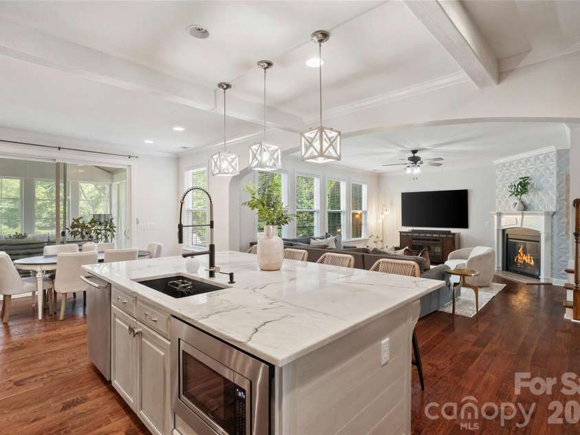 914 Oleander Lane, Waxhaw, NC 28173.  MLS# CAR4404895, YatesRealty ID 39484. 