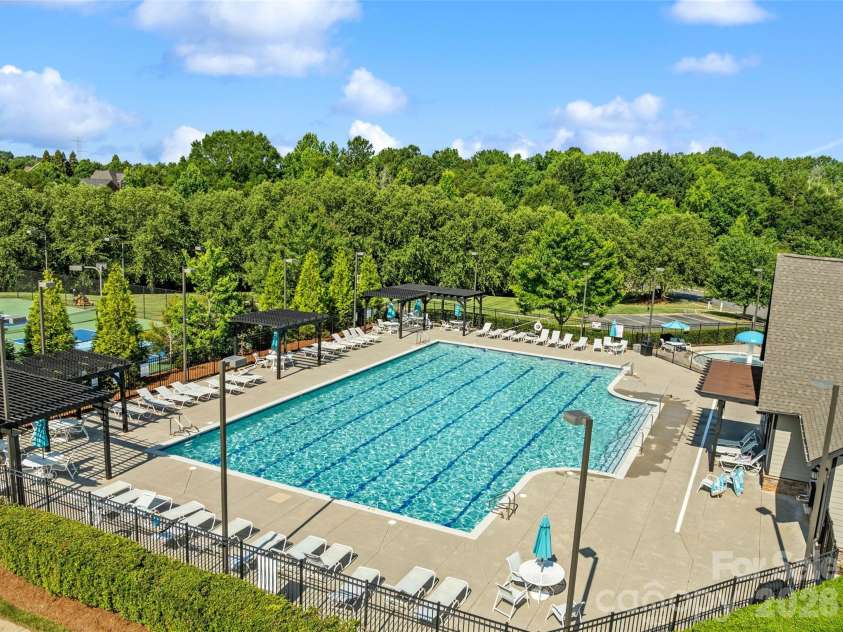 914 Oleander Lane, Waxhaw, NC 28173.  MLS# CAR4404895, YatesRealty ID 39484. Community Pool