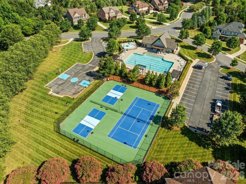 914 Oleander Lane, Waxhaw, NC 28173.  MLS# CAR4404895, YatesRealty ID 39484. Community Tennis/Pickleball Courts