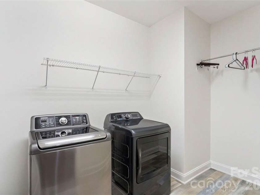 914 Oleander Lane, Waxhaw, NC 28173.  MLS# CAR4404895, YatesRealty ID 39484. Large Laundry Room on main floor