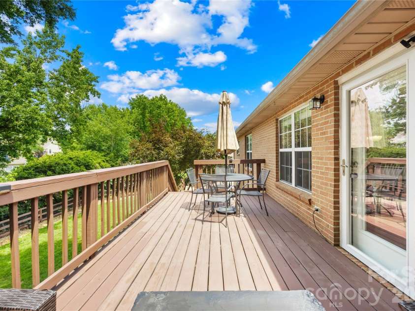 321 Kilmer Lane, Mooresville, NC 28115.  MLS# CAR4405643, YatesRealty ID 39485. Deck