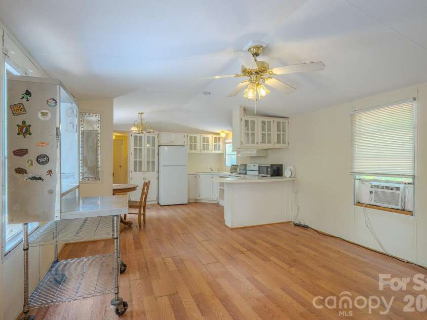 23 Tom Worley Road, Leicester, NC 28748.  MLS# CAR4406985, YatesRealty ID 39486. 