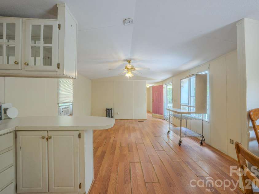 23 Tom Worley Road, Leicester, NC 28748.  MLS# CAR4406985, YatesRealty ID 39486. 