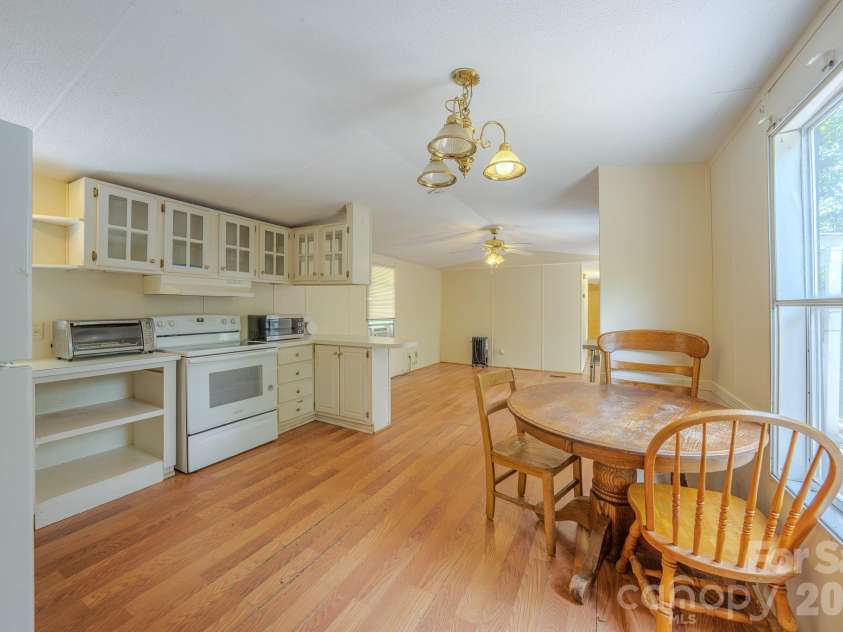 23 Tom Worley Road, Leicester, NC 28748.  MLS# CAR4406985, YatesRealty ID 39486. 
