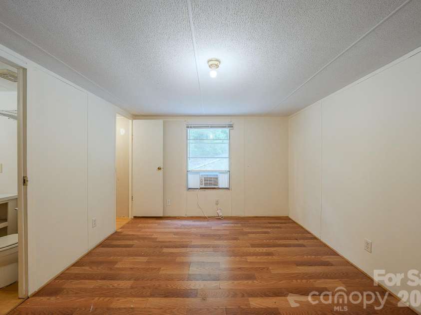 23 Tom Worley Road, Leicester, NC 28748.  MLS# CAR4406985, YatesRealty ID 39486. 