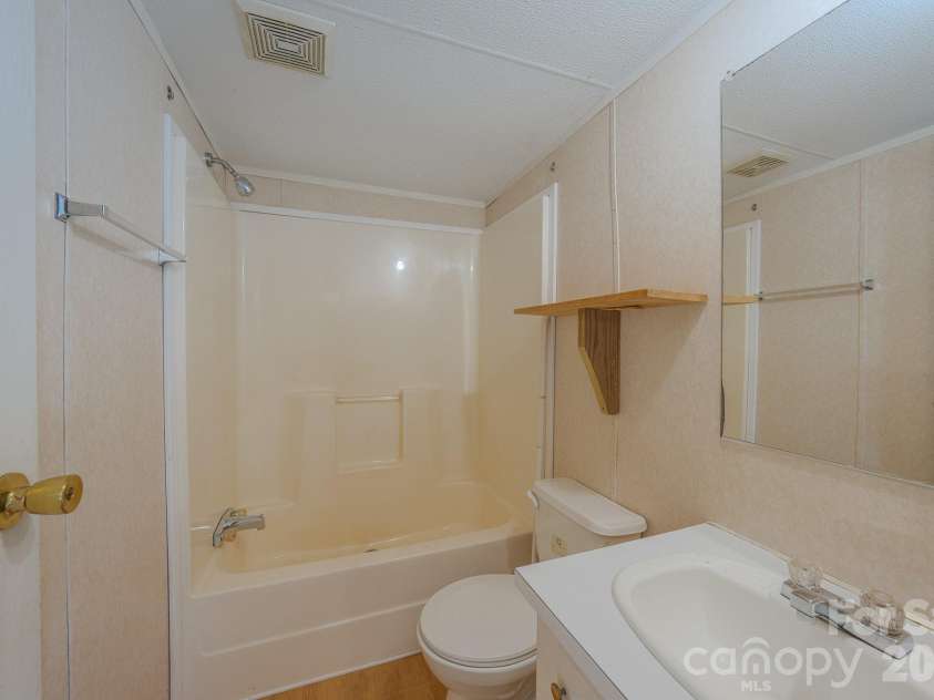 23 Tom Worley Road, Leicester, NC 28748.  MLS# CAR4406985, YatesRealty ID 39486. 