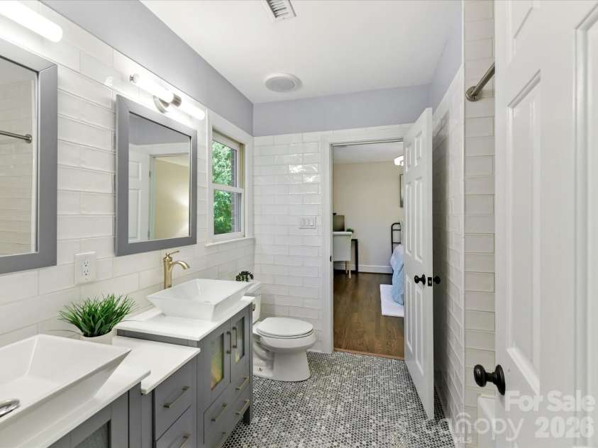 2630 Alanby Lane, Charlotte, NC 28270.  MLS# CAR4404061, YatesRealty ID 39487. 