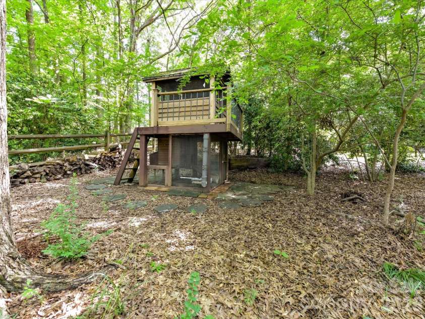 2630 Alanby Lane, Charlotte, NC 28270.  MLS# CAR4404061, YatesRealty ID 39487. 