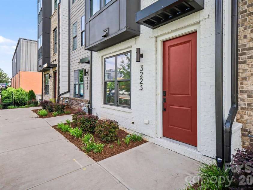 3223 Beans Boulevard, Charlotte, NC 28203.  MLS# CAR4407007, YatesRealty ID 39489. 