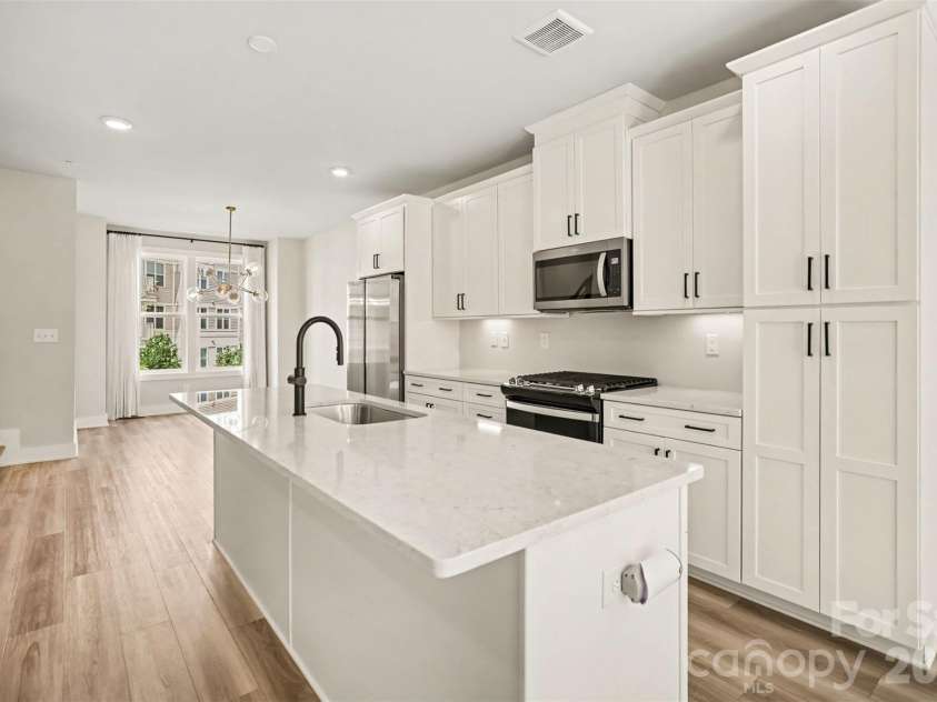 3223 Beans Boulevard, Charlotte, NC 28203.  MLS# CAR4407007, YatesRealty ID 39489. 