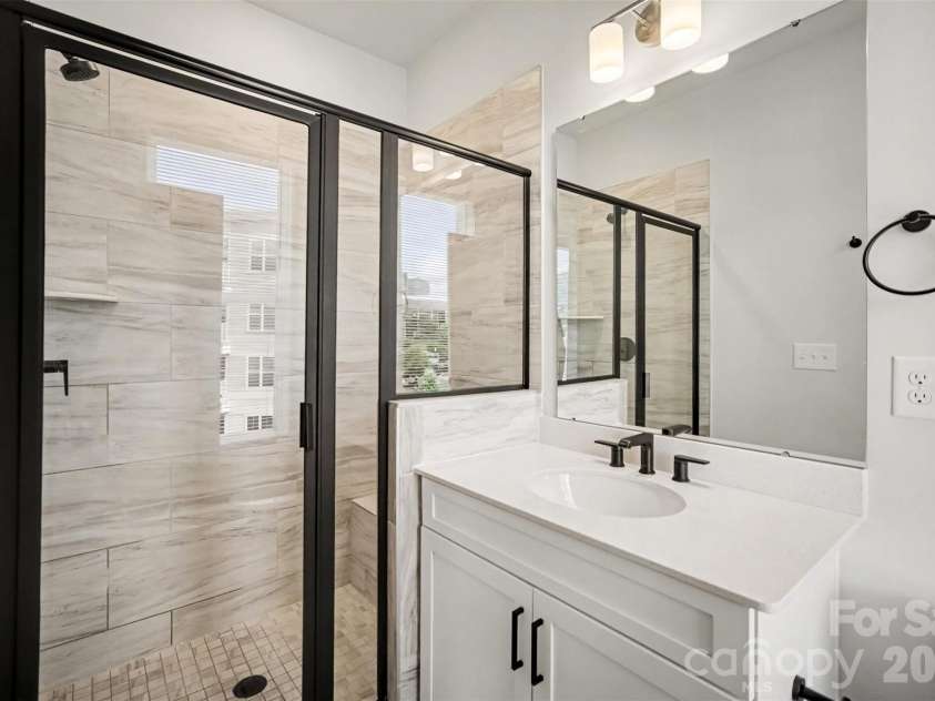 3223 Beans Boulevard, Charlotte, NC 28203.  MLS# CAR4407007, YatesRealty ID 39489. 