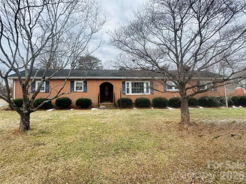 190 Lyerly Drive, Salisbury, NC 28146.  MLS# CAR4344274, YatesRealty ID 3949. 
