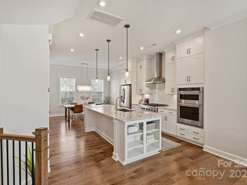 208 Emerson Avenue, Charlotte, NC 28204.  MLS# CAR4234551, YatesRealty ID 3949. 