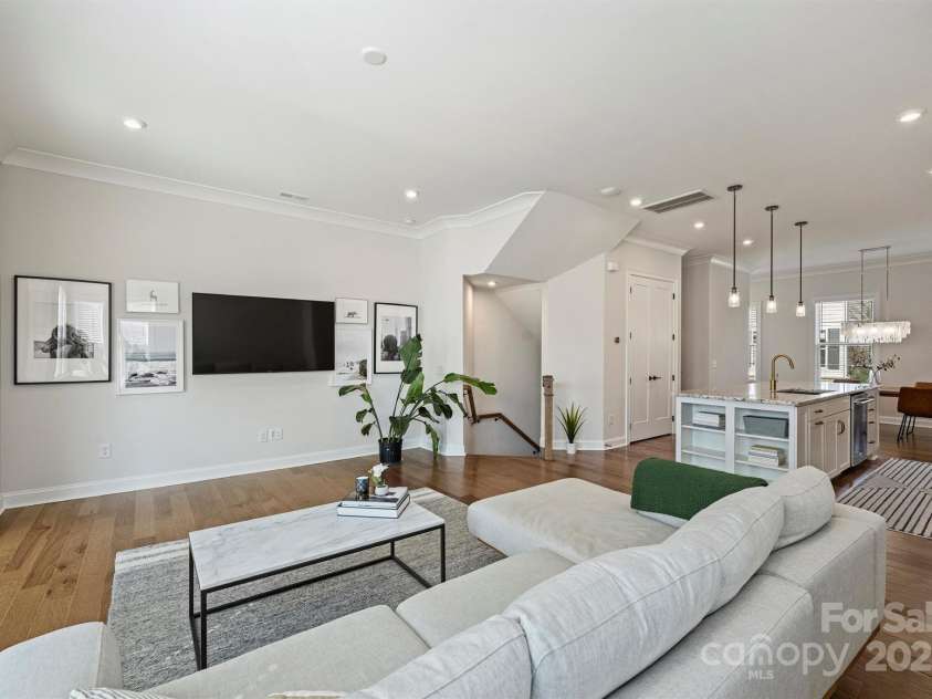 208 Emerson Avenue, Charlotte, NC 28204.  MLS# CAR4234551, YatesRealty ID 3949. 