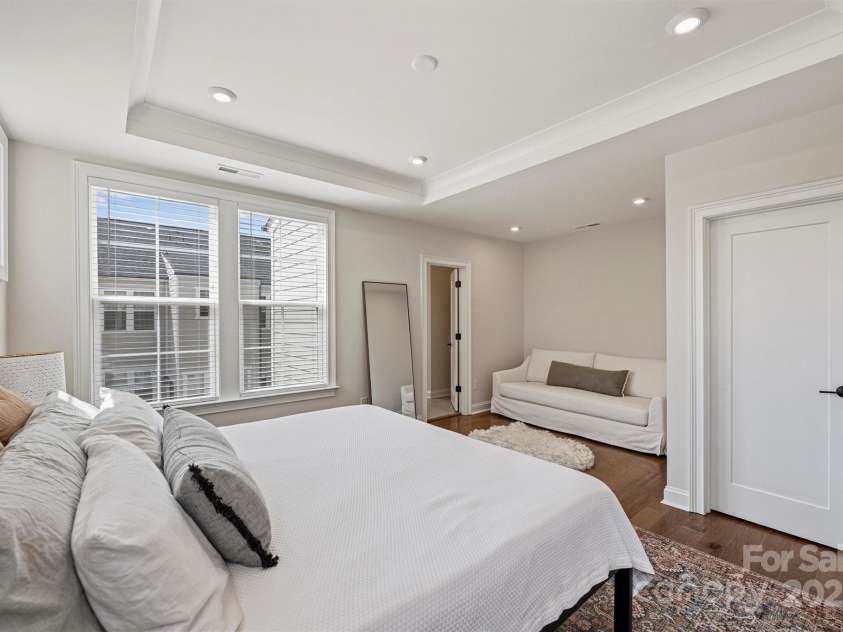 208 Emerson Avenue, Charlotte, NC 28204.  MLS# CAR4234551, YatesRealty ID 3949. 