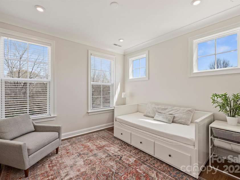 208 Emerson Avenue, Charlotte, NC 28204.  MLS# CAR4234551, YatesRealty ID 3949. 