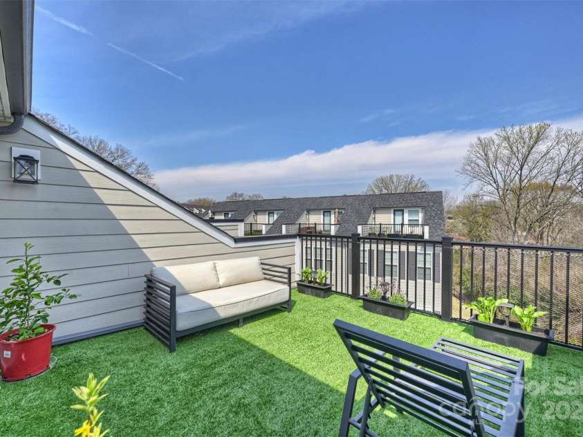 208 Emerson Avenue, Charlotte, NC 28204.  MLS# CAR4234551, YatesRealty ID 3949. 