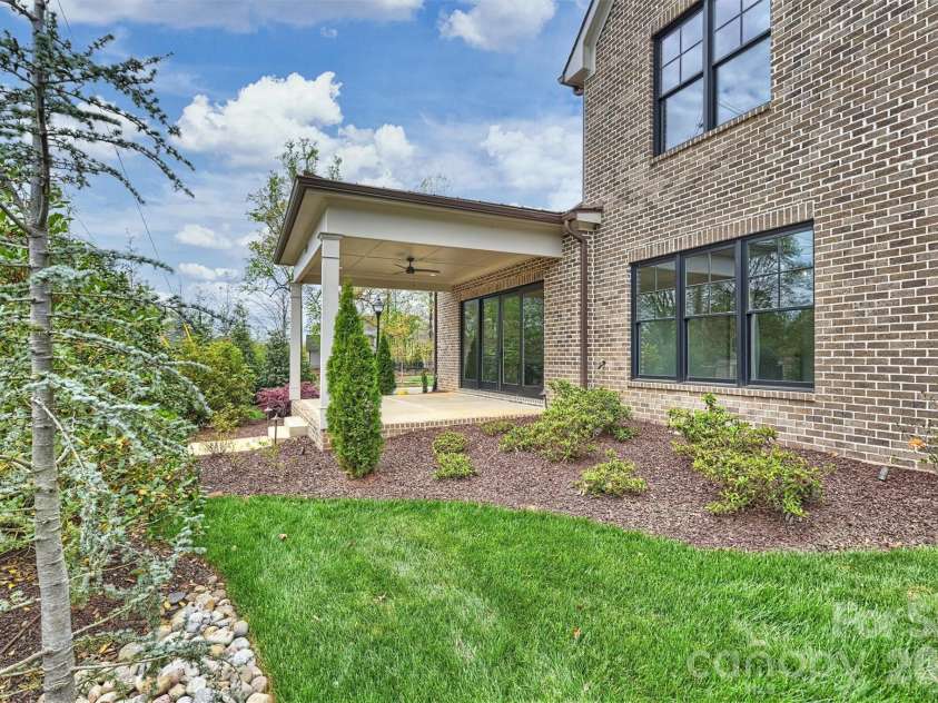 8159 Fairview Road, Charlotte, NC 28226.  MLS# CAR4350673, YatesRealty ID 39491. Beautiful Landscaping!
