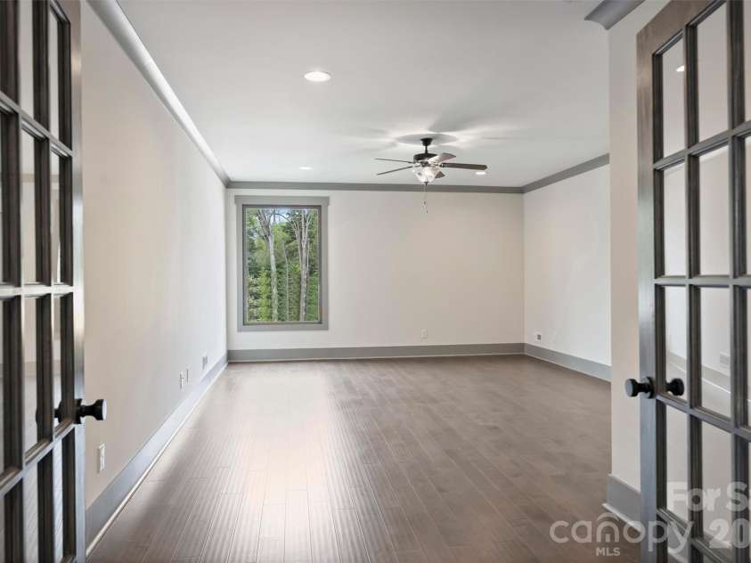 8159 Fairview Road, Charlotte, NC 28226.  MLS# CAR4350673, YatesRealty ID 39491. Bonus Room w/ 2nd Laundry Room