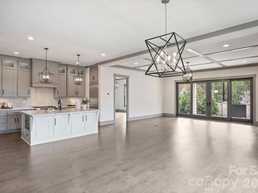 8159 Fairview Road, Charlotte, NC 28226.  MLS# CAR4350673, YatesRealty ID 39491. Main Living Area